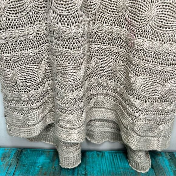 𝅺Alice + Olivia Hayden Cable Knit Sweater - Picture 7 of 11